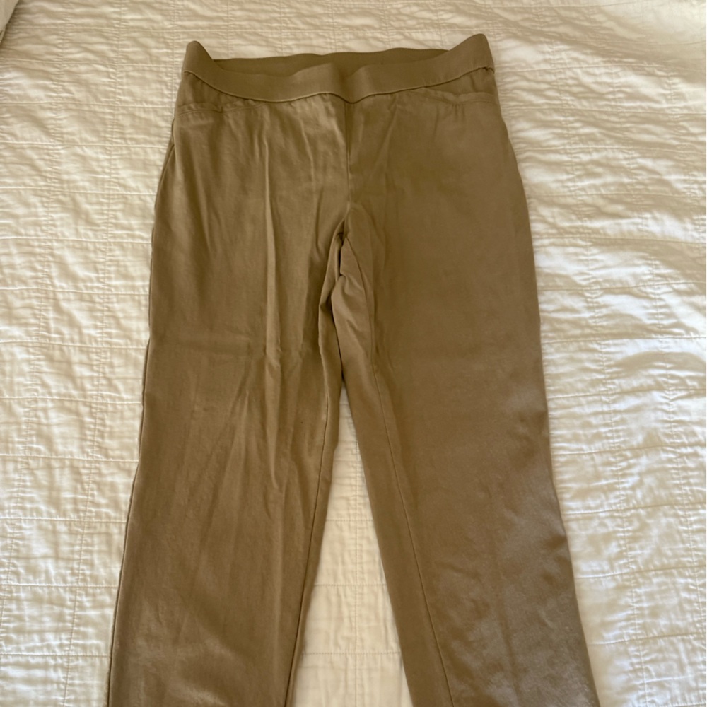 Briggs New York Women's Tan Chinos
